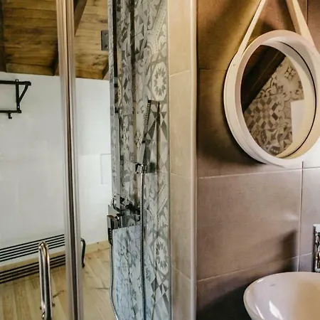 Casa Roaz בית הארחה 3*